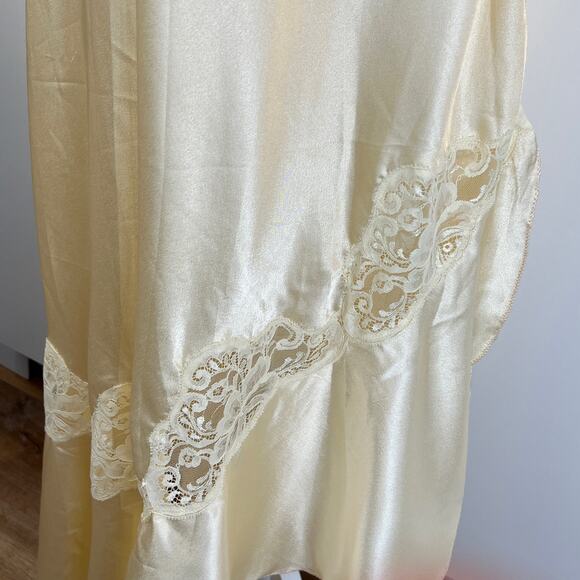 Vintage 70s Lanvin Satin & Lace Night Gown & Robe Set Wedding Bridal Honeymoon - Picture 9 of 15
